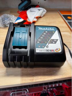 Makita battery charger