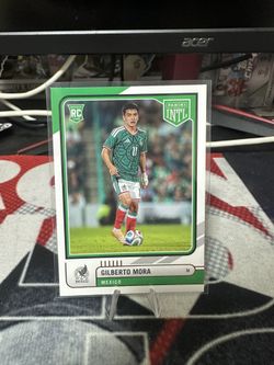 Gilberto Mora Rookie