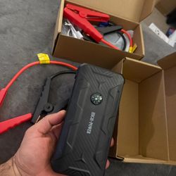 10000A Multifunctional  Start Power , 150PSL Portable Car Battery Starter,, Portable Vehicle Battery Charger, Suitable for 2.64 Gallon Gas Or 2.38 Gal