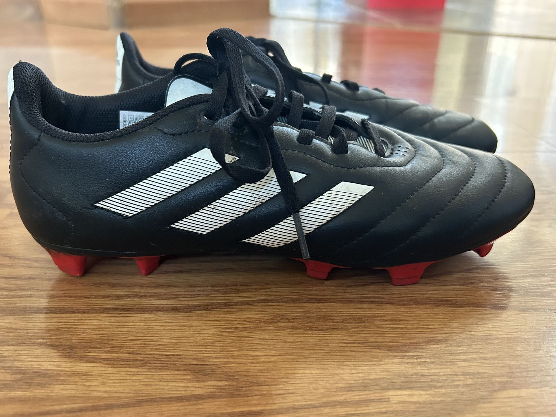 adidas Soccer Cleats Size 7 1/2