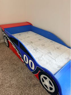 Toddler car bed