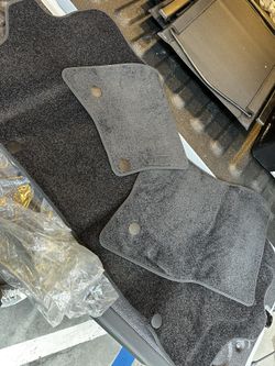 Brand New 2023 2022 2021 2024 Land Rover Defender Car Mats Rugs Carpet