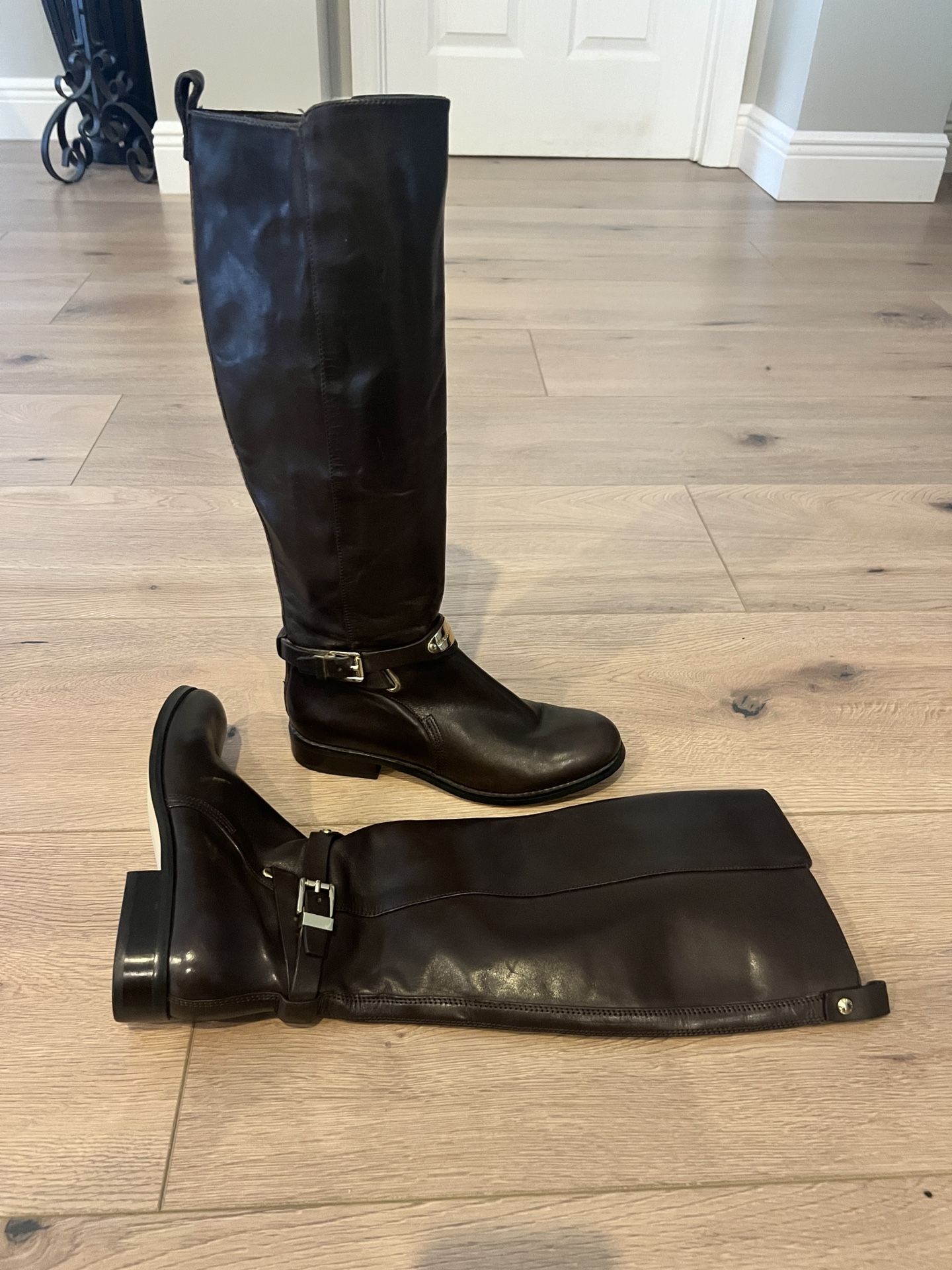 Michael Kors Dark Brown Size 6