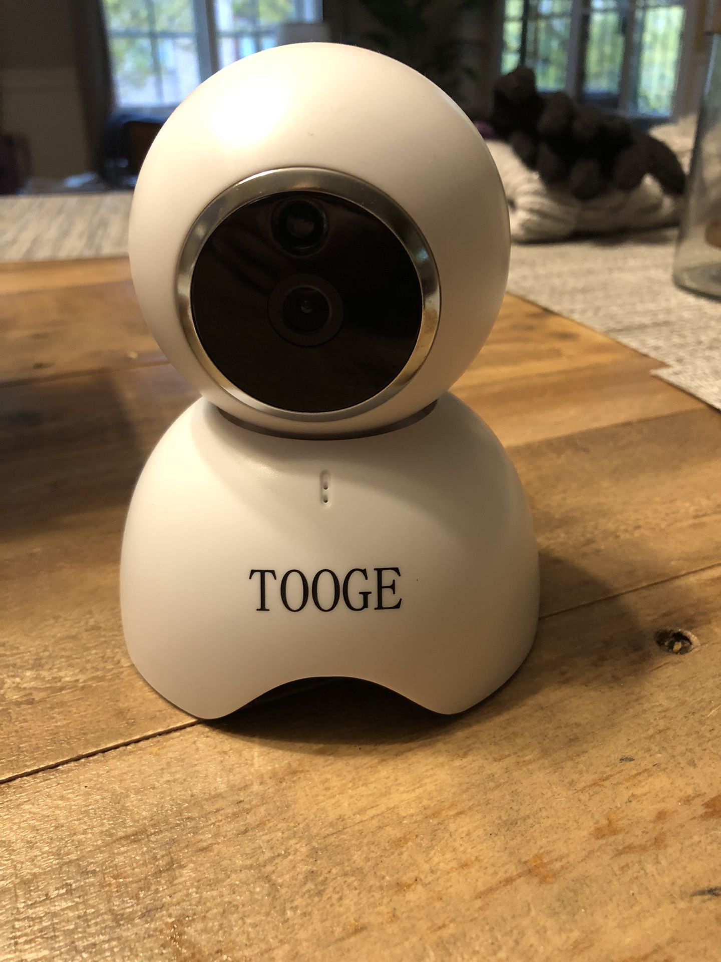 TOOGE Wireless Security Camera - NEW