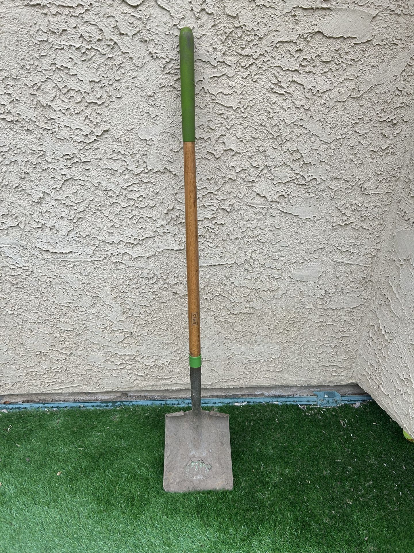 Shovel Square