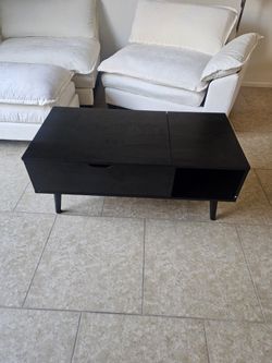 Lift Top Black Coffee Table 40 In W and 17 In High