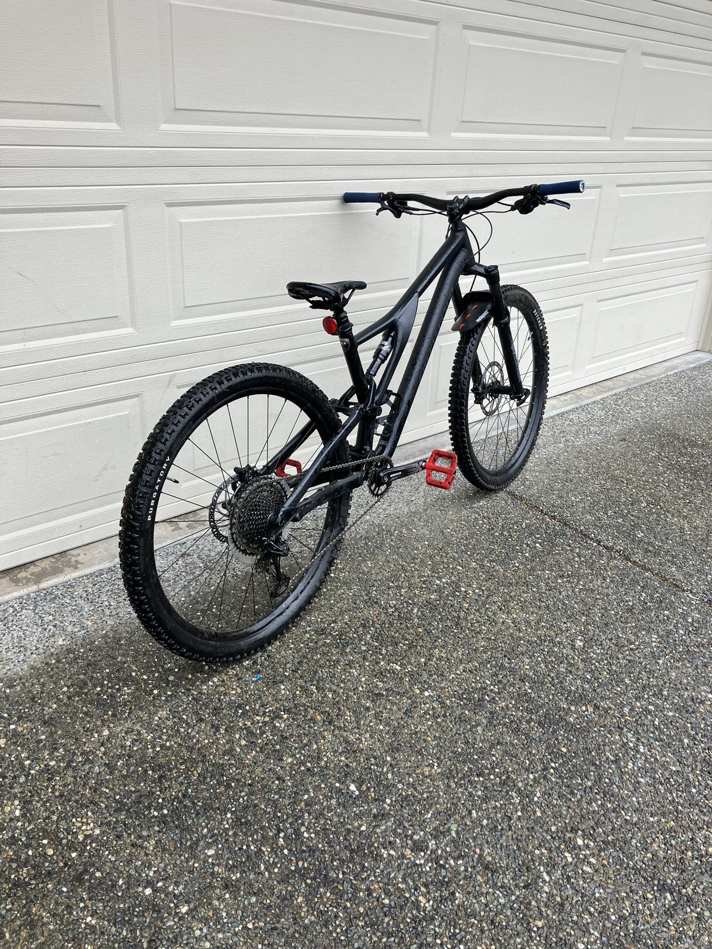 Specialized Stump Jumper Full Suspension Mountain Bike