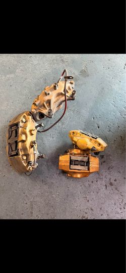 2004-2005 Subaru WRX STI Brembo Brake Caliper Set