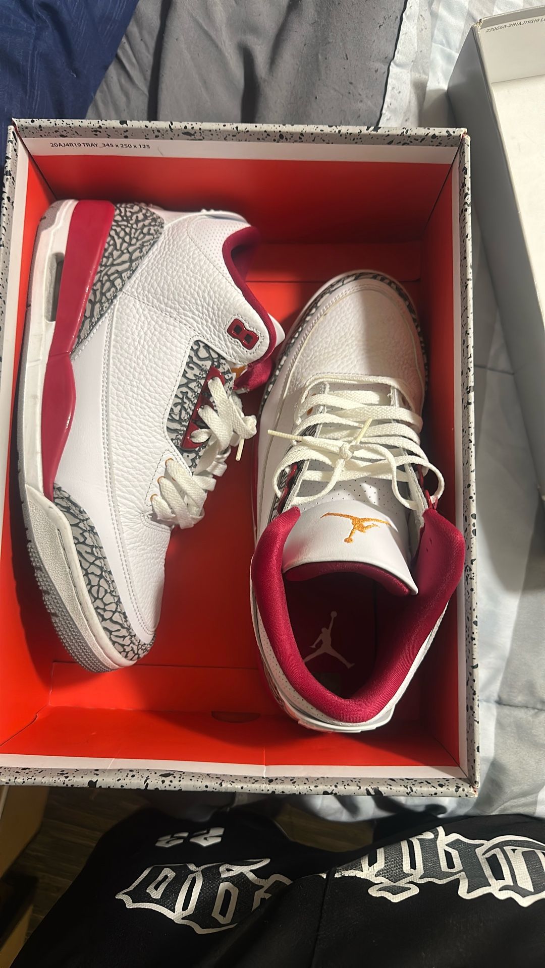 Jordan 3 “Fire Red” (2022) – Size 10.5100% Authentic