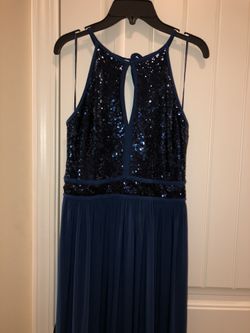 Long dress with sequins Size 5 NEW