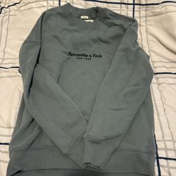Abercrombie And Fitch Small Sweatshirt 
