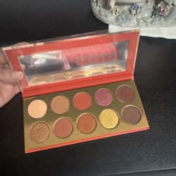 Kim k eyeshadow palette