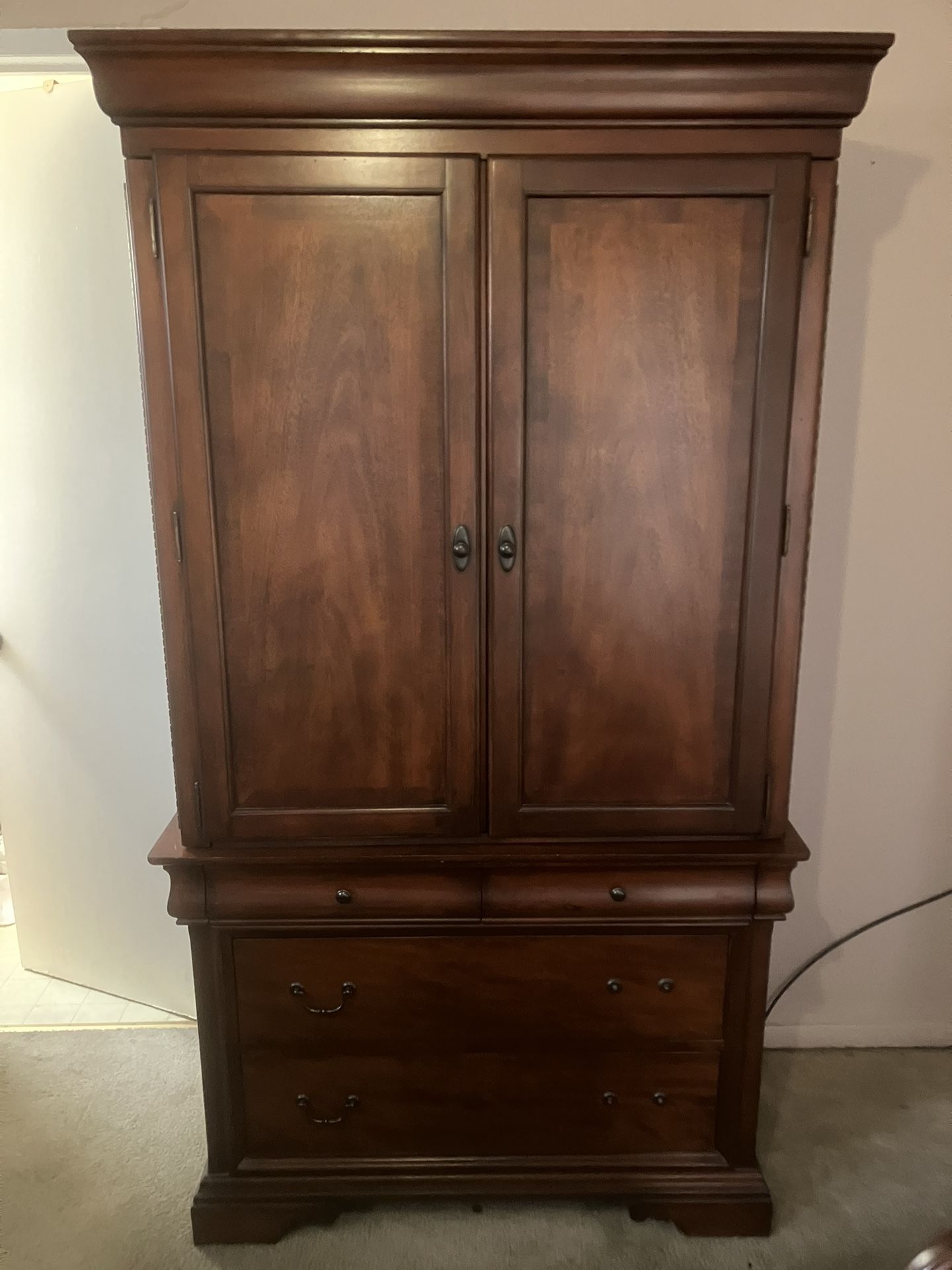 *Cherry Mahogany Wooden Armoire 
