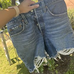 Levi’s Shorts Size 27