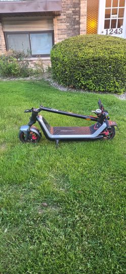 Electric scooter NIU KQi 300x