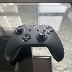 XBOX ONE CONTROLLER