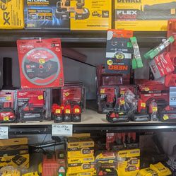 Milwaukee  M12/m18 Batteries & Charger& Bag