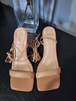 Very Cute  51/2 Heels!