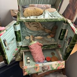Victorian Make Up Set