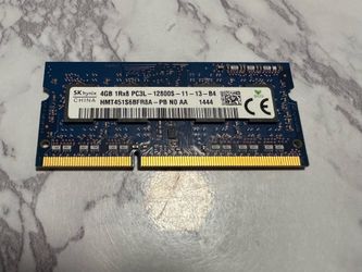 SK Hynix 4GB DDR3 RAM Module