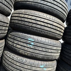 Vendo Aet De Llantas 225/65/R17 I instaladas Y Balmecdas Las 4 Llantas Por $170