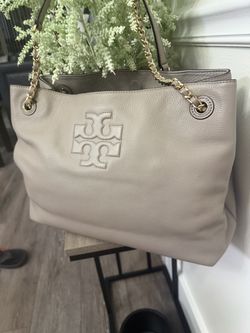 Pretty item