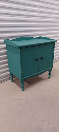 CLASSY DISTRESSED CONSOLE TABLE