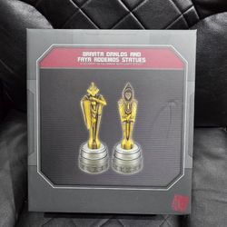 Disneyland Galaxys Edge BRAATA DANLOS and FAYA RODEMOS Statues