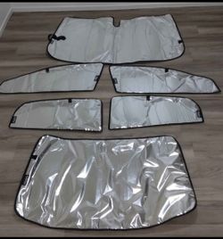 2019 Nissan Sentra SunShade Full Vehicle Kit & Trunk Mat/Liner