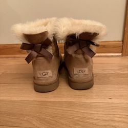 UGG Women's Mini Bailey Bow II