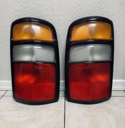 00 - 06 Tahoe OEM Tail Lights