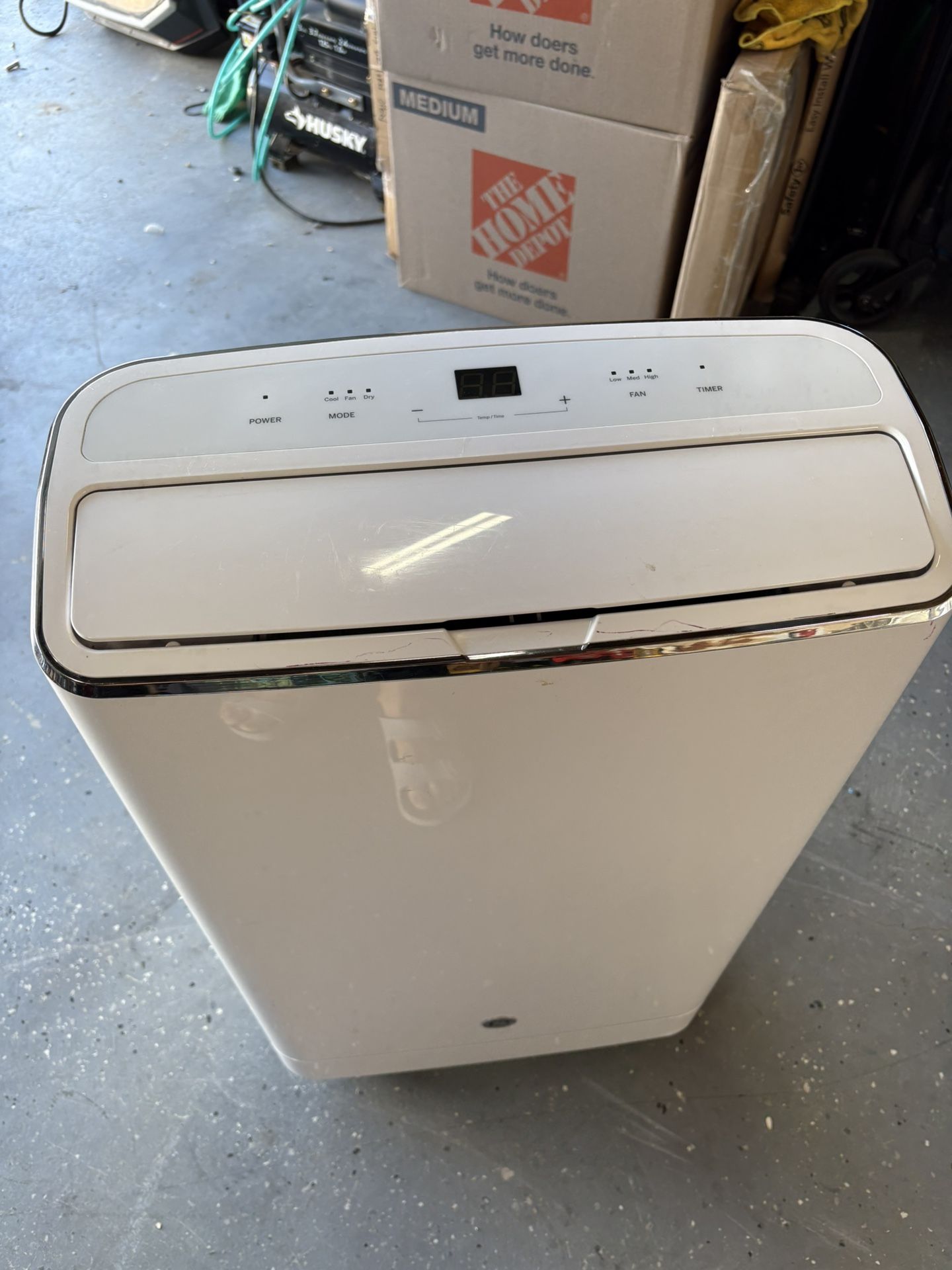 GE Portable Air conditioner 3 in 1. 10,500 BTU