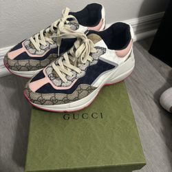Gucci Women Sneakers 
