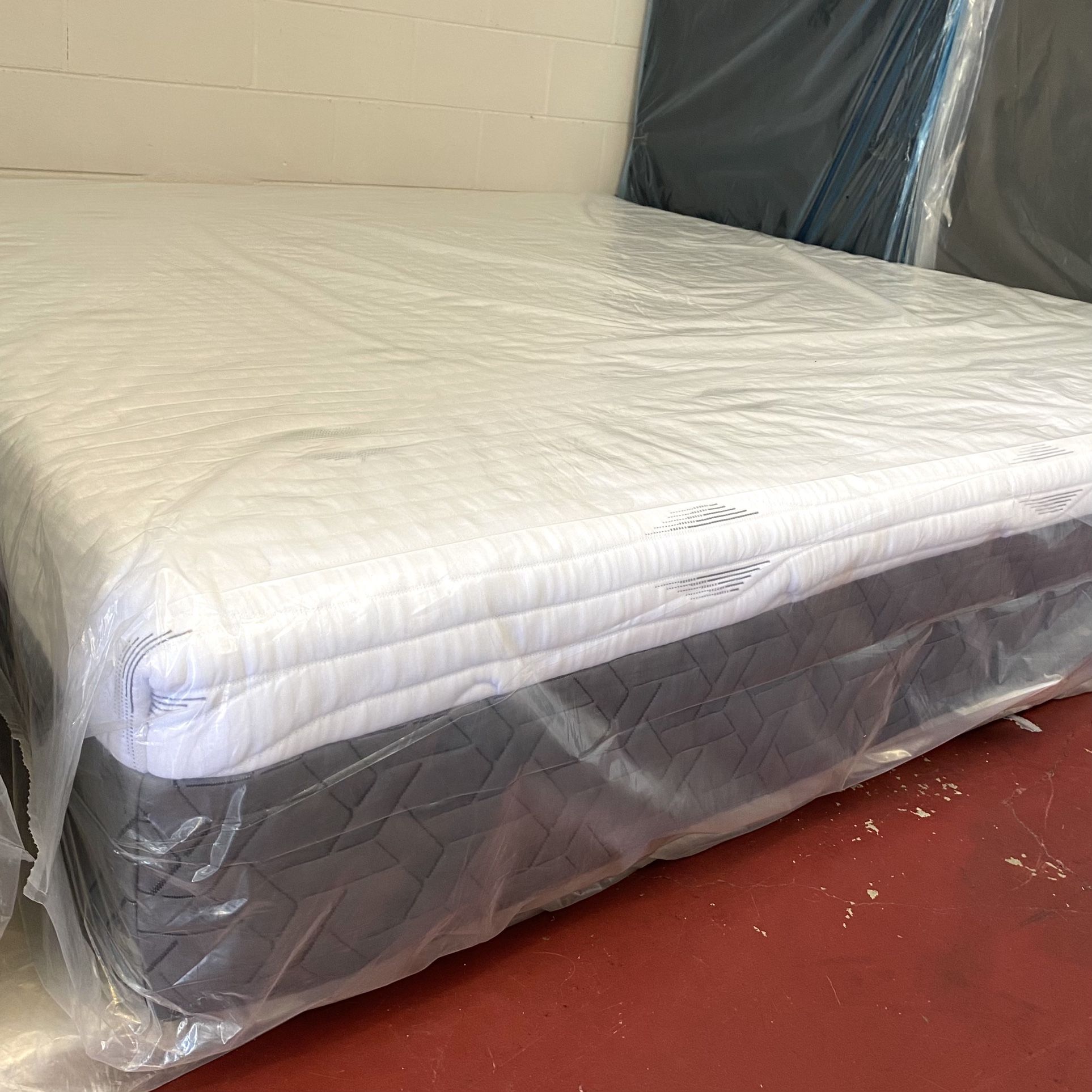 King Size Mattress 12” Inches Thick Plush Hybrid Excellent Comfort New From Factory Same Day Delivery