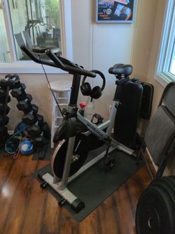 Stationary exercise bike