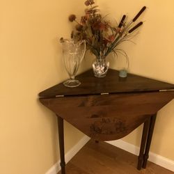 Drop Leaf Corner Table , Solid Wood 