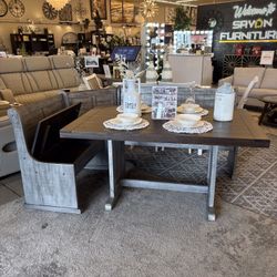 Beautiful Breakfast Nook 