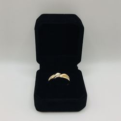 10k NATURAL DIAMONDS BAND 