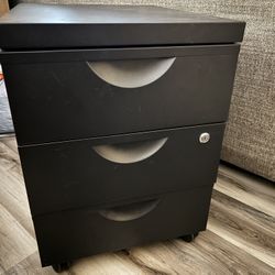 Safe/drawer  W/ Key
