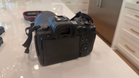 Canon EOS R5 with 24-105 L lens