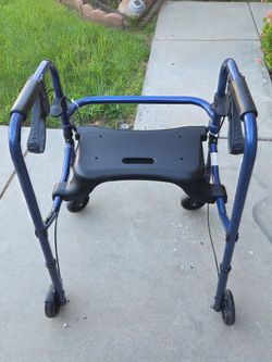 Invacare walker in great condition