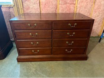 $299 Thomasville stand for your flatscreen TV