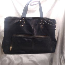 Liz Claiborne Business professionals Class Black Leather Brief Case Tote Laptop Bag 16"

Soft leather exterior. Interior has a tan suede velvet l