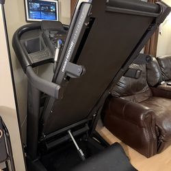 Horizon Fitness Treadmill 7.8 AT