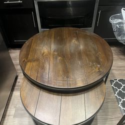 Coffe table with matching end tables