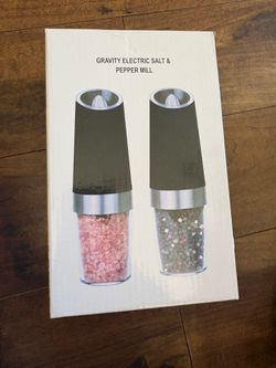 2 pc powered electric salt and pepper grinder $25