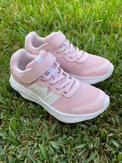 New Balance Kids Shoes size 13, Like new