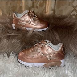 Nike Rose Gold 6T