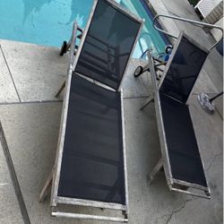 Pool Lounge Chairs 
