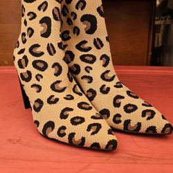 8.5 Ankle Boots CHINESE LAUNDRY